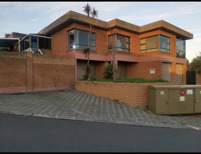 5 BEDROOM HOUSE FOR SALE IN DE TIJGER